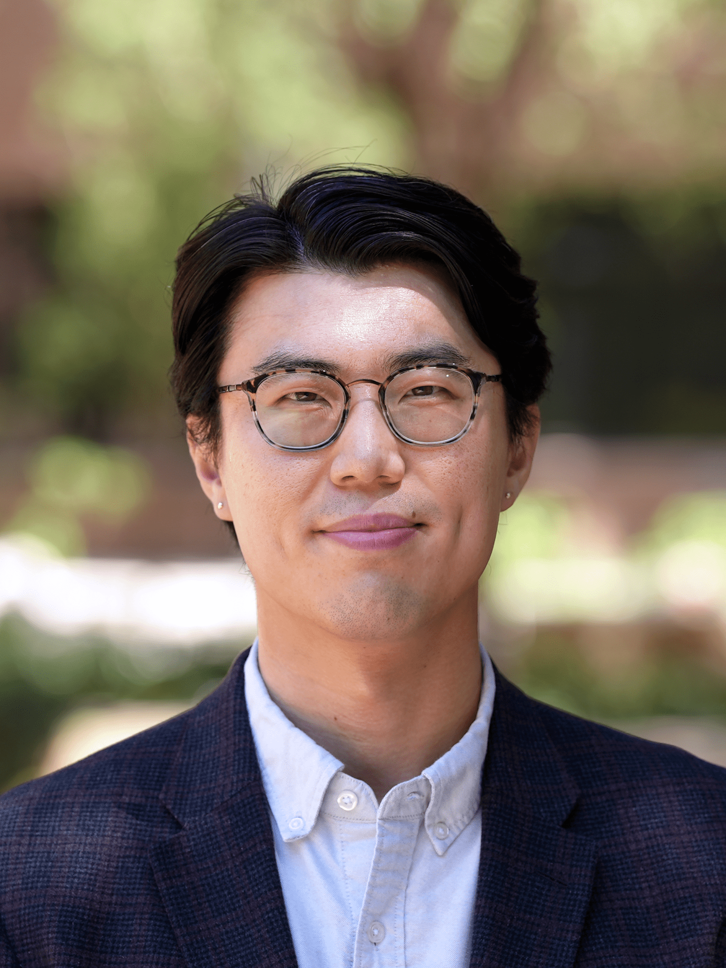 Portrait of Tian Y. Dong